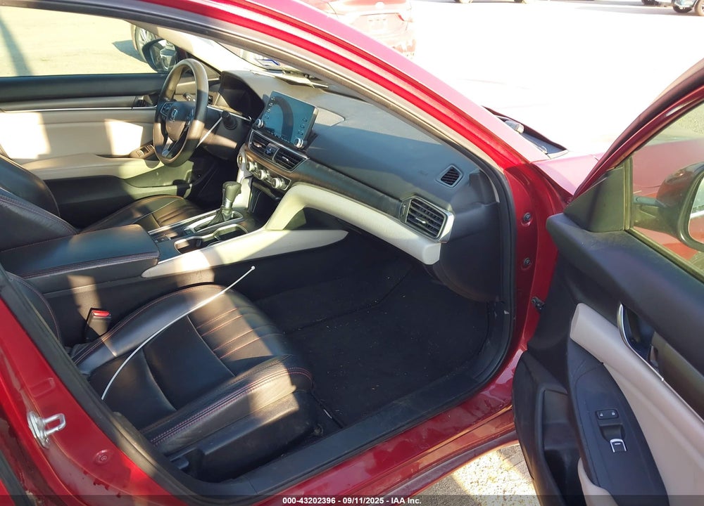 2018 HONDA ACCORD VIN: 1HGCV1F13JA038355