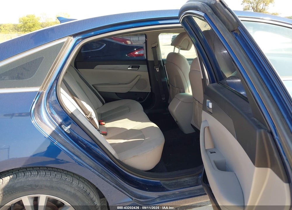 2017 HYUNDAI SONATA VIN: 5NPE24AF7HH530068