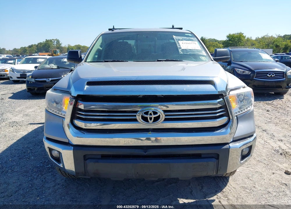 2017 TOYOTA TUNDRA SR5 5.7L V8 VIN: 5TFUY5F15HX616691