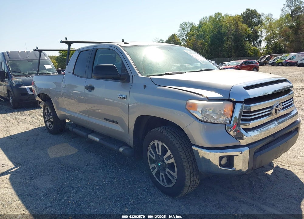 2017 TOYOTA TUNDRA SR5 5.7L V8 VIN: 5TFUY5F15HX616691