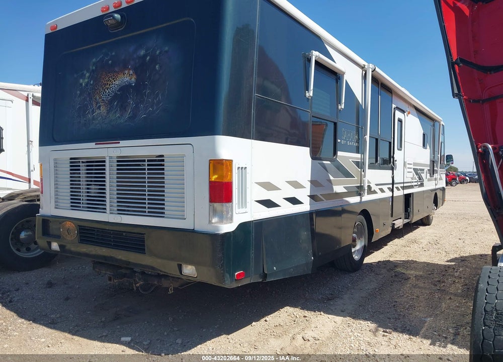 2002 ROADMASTER RAIL MAGNUM S-SERIES BLUE STREAK VIN: 1RFB2465623019370