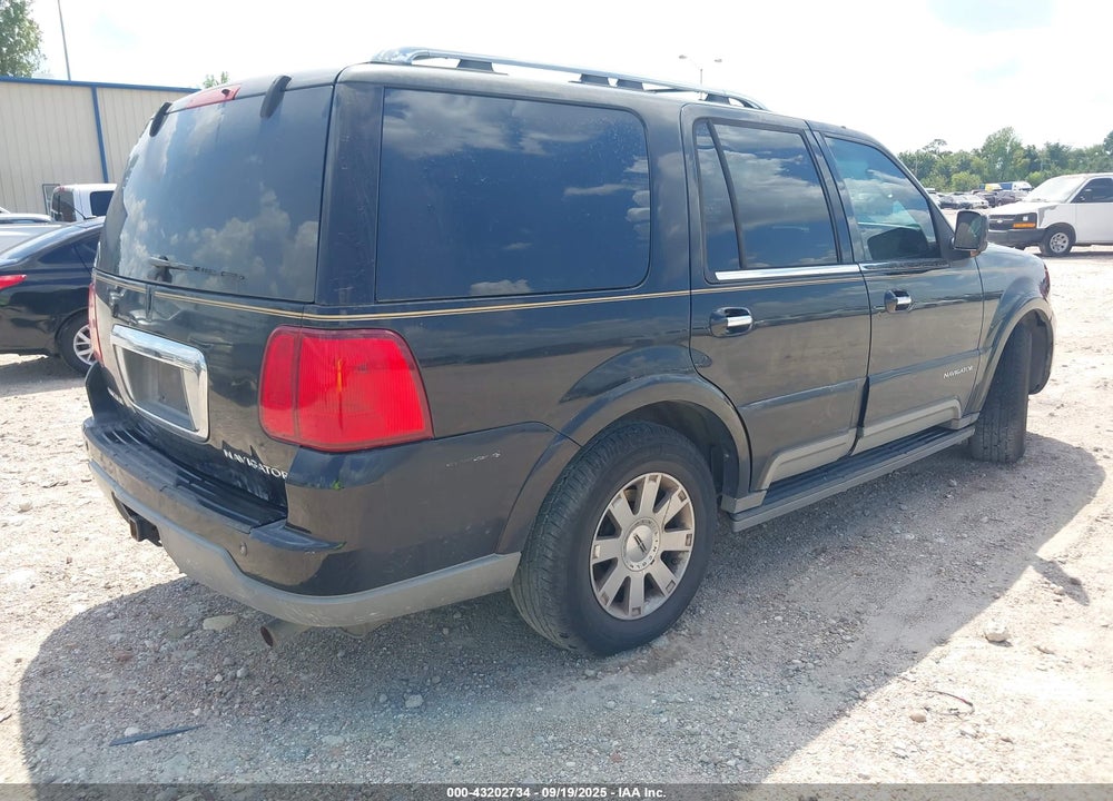2004 LINCOLN NAVIGATOR VIN: 5LMFU27R04LJ29528