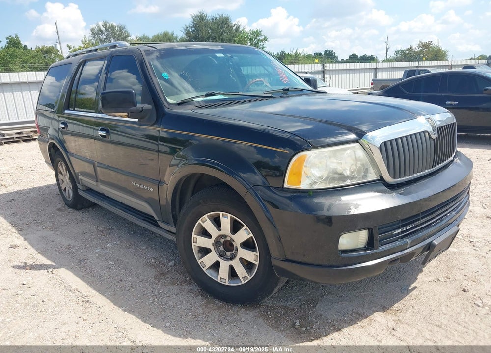 2004 LINCOLN NAVIGATOR VIN: 5LMFU27R04LJ29528