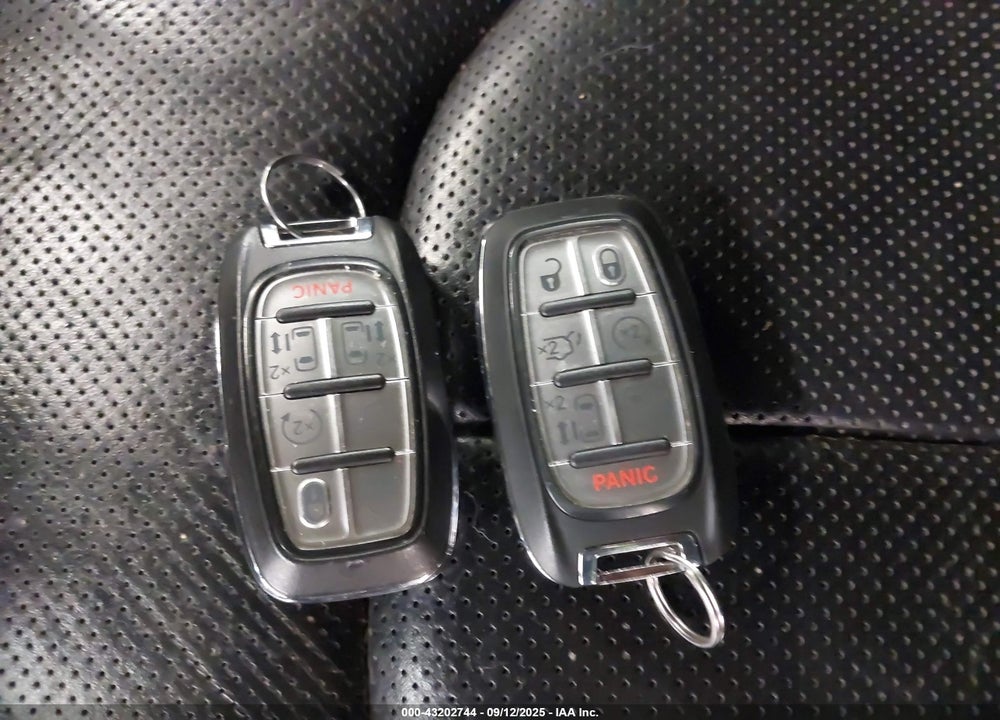 2022 CHRYSLER PACIFICA HYBRID LIMITED VIN: 2C4RC1S77NR130000