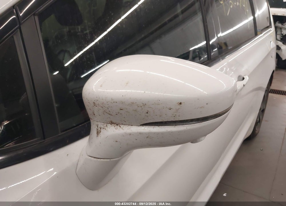 2022 CHRYSLER PACIFICA HYBRID LIMITED VIN: 2C4RC1S77NR130000