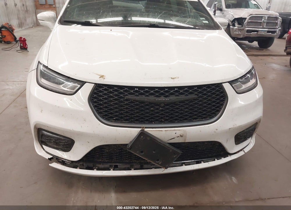 2022 CHRYSLER PACIFICA HYBRID LIMITED VIN: 2C4RC1S77NR130000