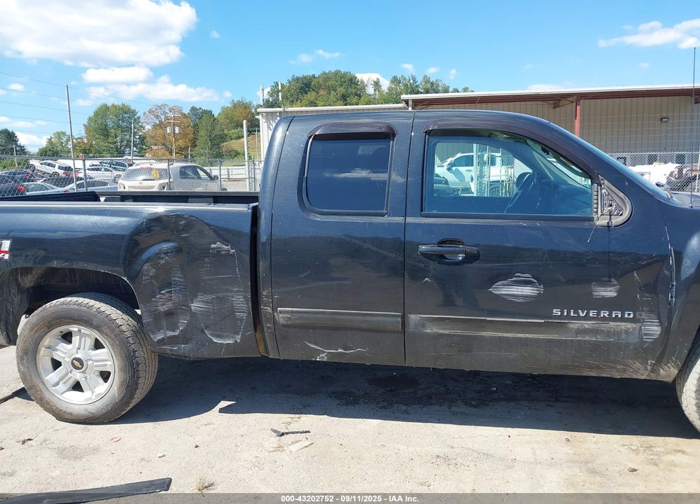 2010 CHEVROLET SILVERADO 1500 VIN: 1GCSKSE39AZ106462