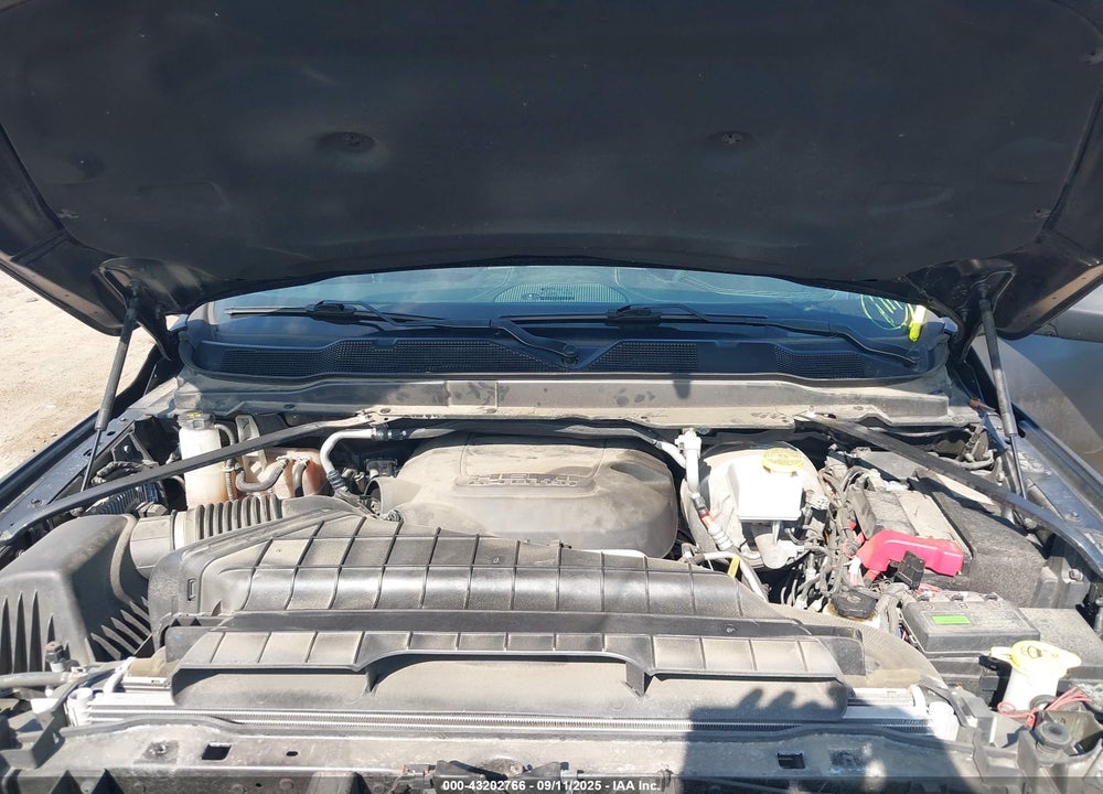 2020 RAM 2500 LIMITED 4X4 6'4 BOX VIN: 3C6UR5SJ2LG279310