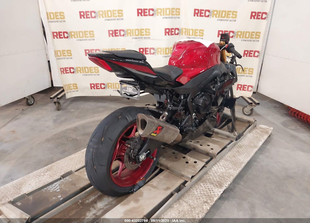 2025 SUZUKI GSX-R1000 R VIN: JS1DM11H4S7100722