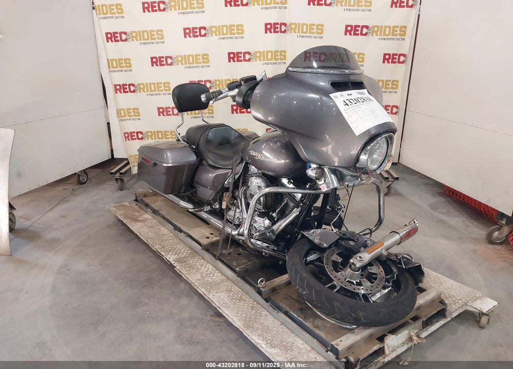 2014 HARLEY-DAVIDSON FLHX STREET GLIDE VIN: 1HD1KBM13EB671699