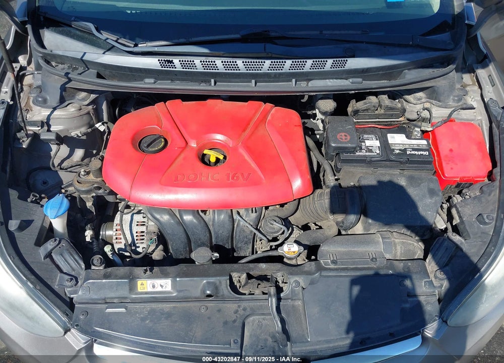2014 HYUNDAI ELANTRA VIN: 5NPDH4AE8EH530934