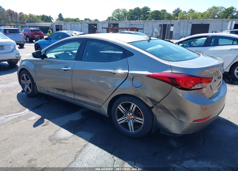 2014 HYUNDAI ELANTRA VIN: 5NPDH4AE8EH530934