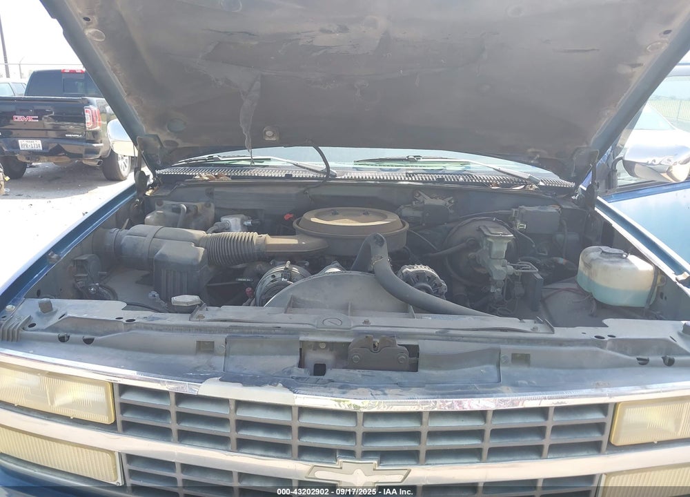 1993 CHEVROLET GMT-400 C1500 VIN: 2GCEC19KXP1203838