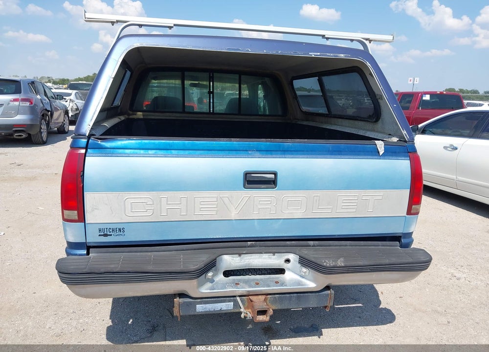 1993 CHEVROLET GMT-400 C1500 VIN: 2GCEC19KXP1203838