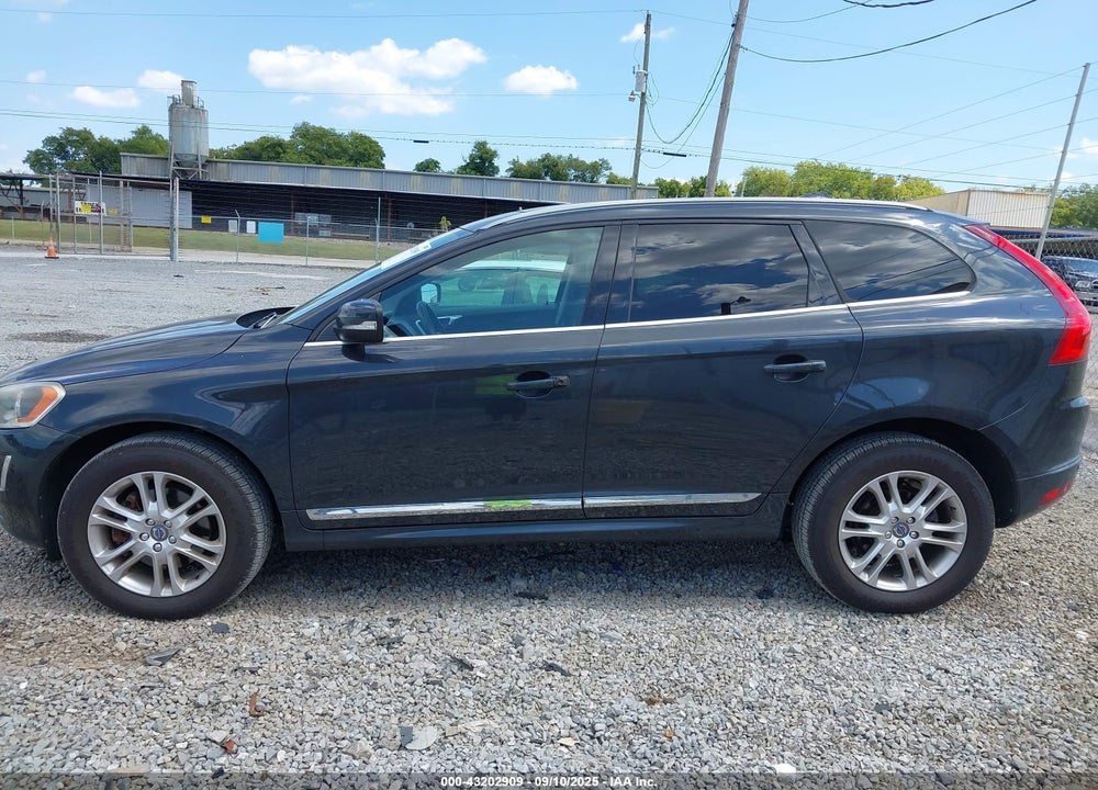 2015 VOLVO XC60 VIN: YV4612RK4F2720418