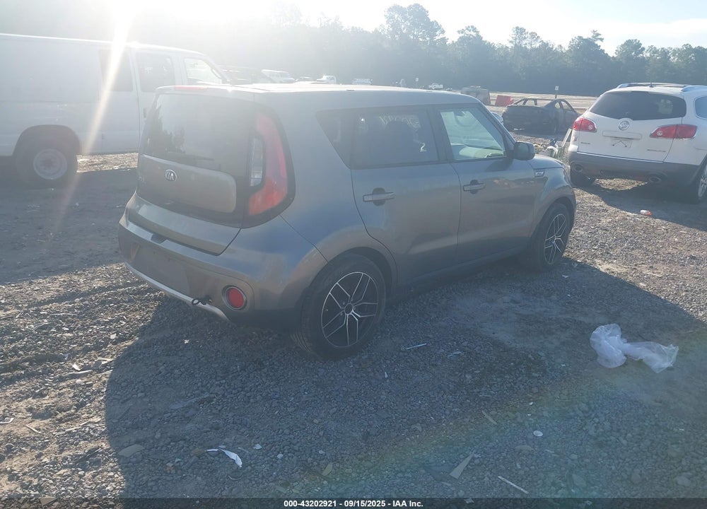 2018 KIA SOUL VIN: KNDJP3A51J7572490