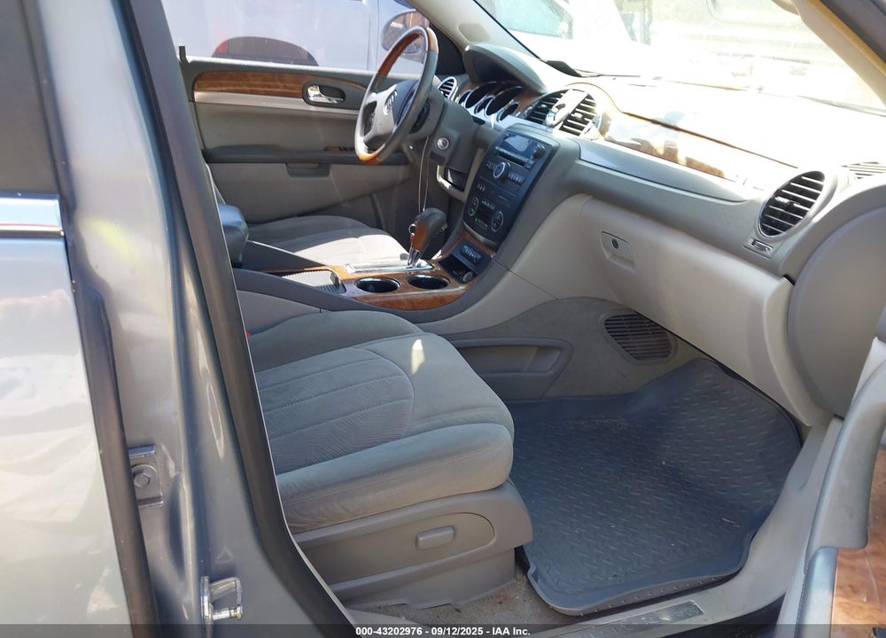 2008 BUICK ENCLAVE VIN: 5GAER13728J103468