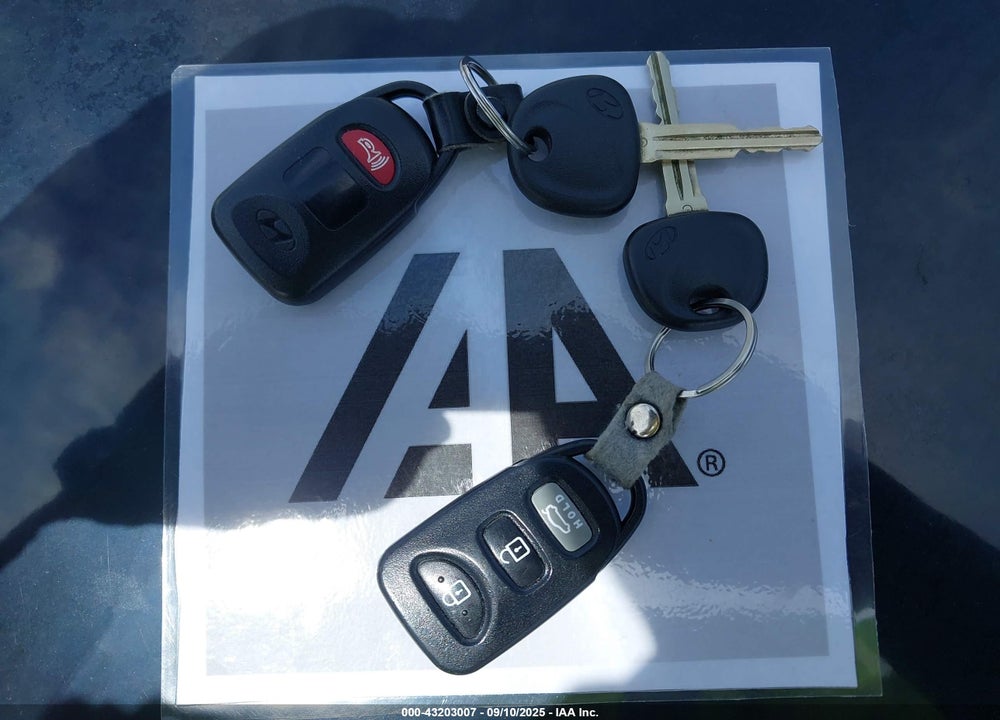 2016 HYUNDAI ELANTRA VIN: KMHDH4AEXGU575801