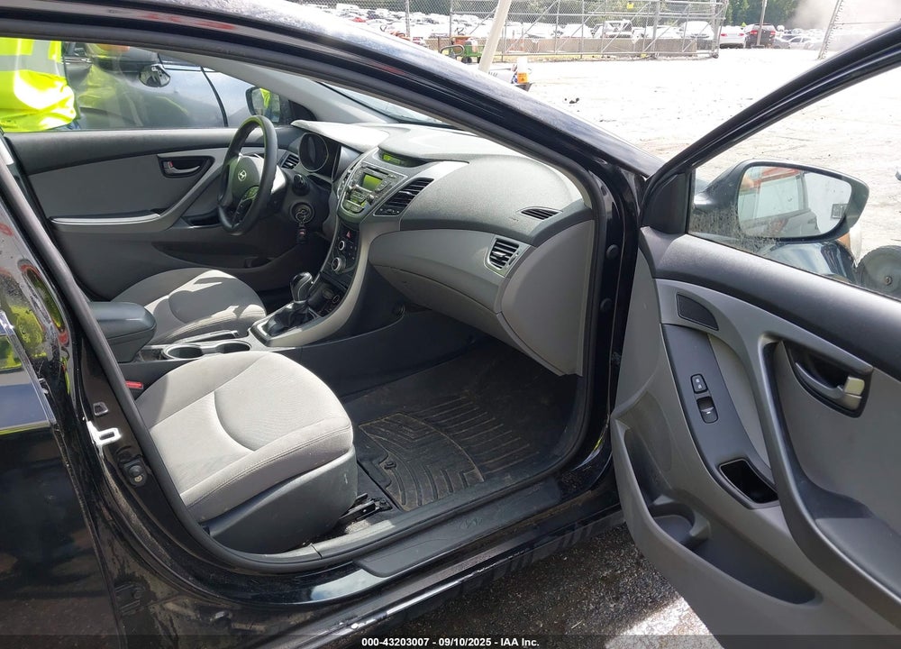 2016 HYUNDAI ELANTRA VIN: KMHDH4AEXGU575801