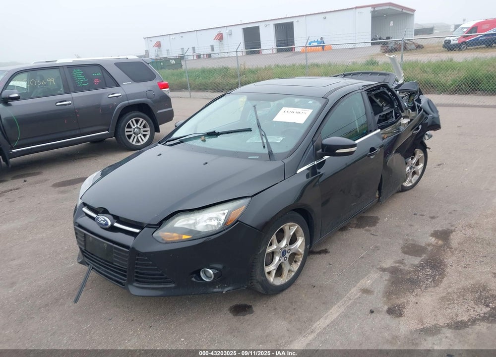 2014 FORD FOCUS TITANIUM VIN: 1FADP3J27EL241693