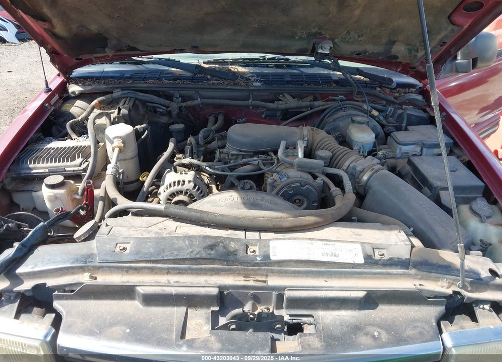 1999 CHEVROLET BLAZER LS VIN: 1GNDT13W3X2249302