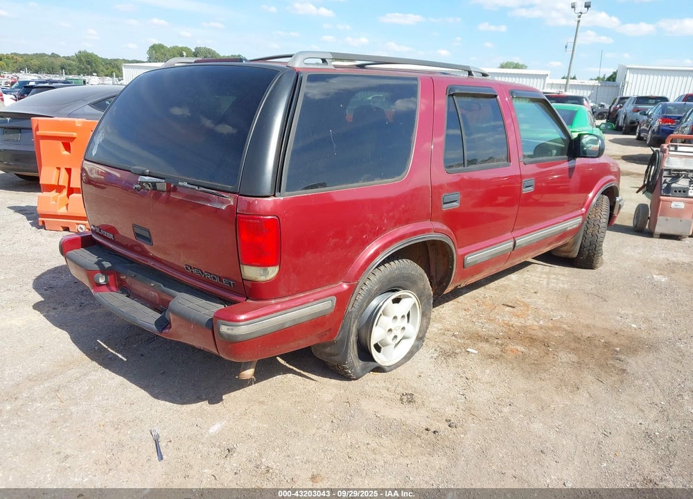1999 CHEVROLET BLAZER LS VIN: 1GNDT13W3X2249302