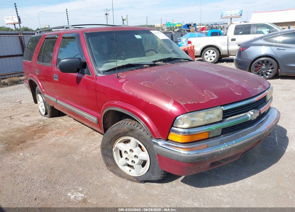 1999 CHEVROLET BLAZER LS VIN: 1GNDT13W3X2249302