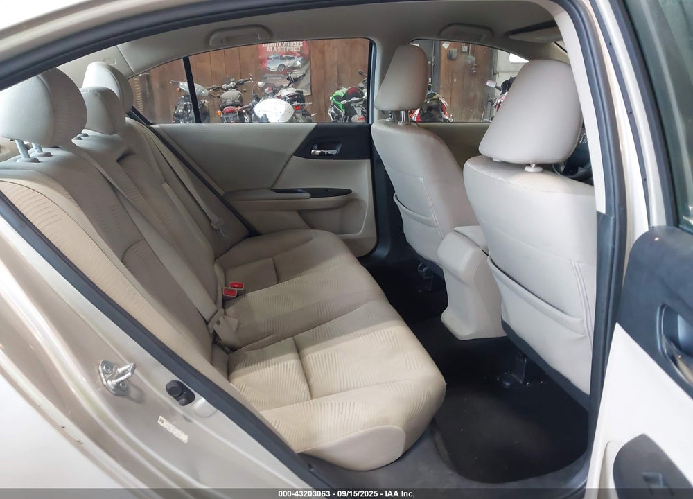 2014 HONDA ACCORD VIN: 1HGCR2F32EA032225
