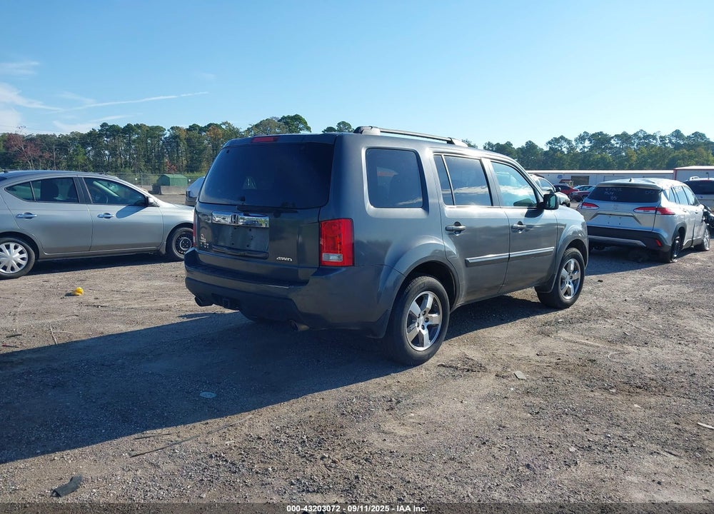 2011 HONDA PILOT VIN: 5FNYF4H5XBB018566