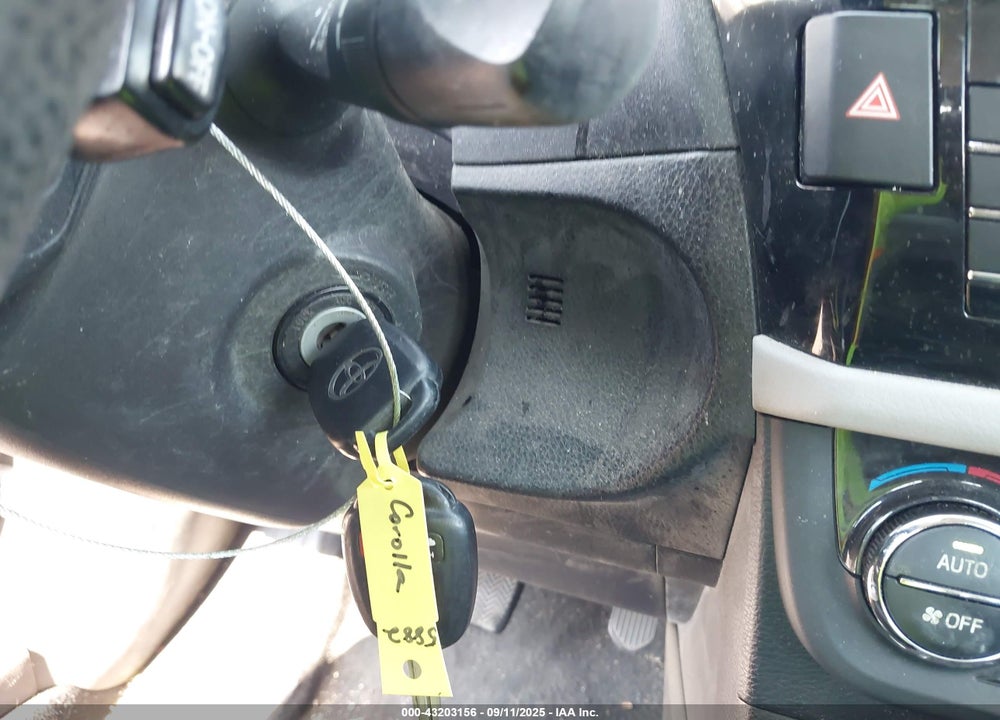 2016 TOYOTA COROLLA VIN: 5YFBURHE1GP445882