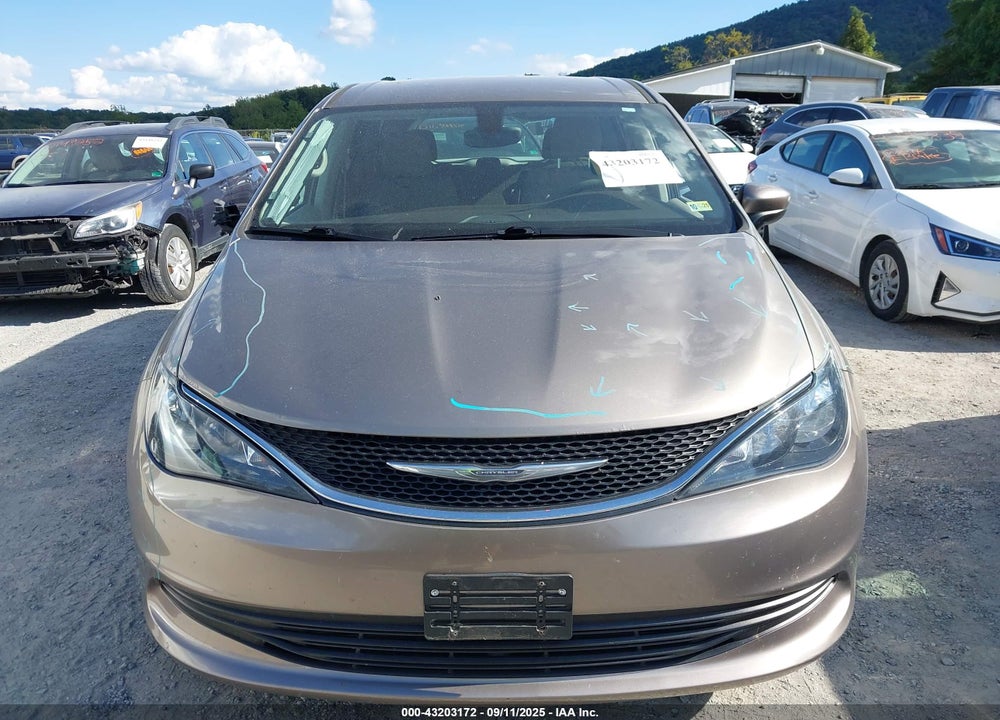 2017 CHRYSLER PACIFICA TOURING VIN: 2C4RC1DG0HR654154