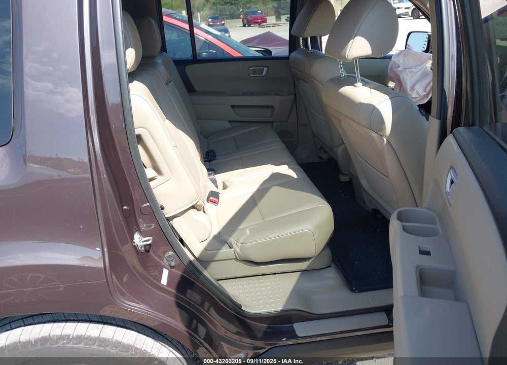 2013 HONDA PILOT VIN: 5FNYF4H57DB082731