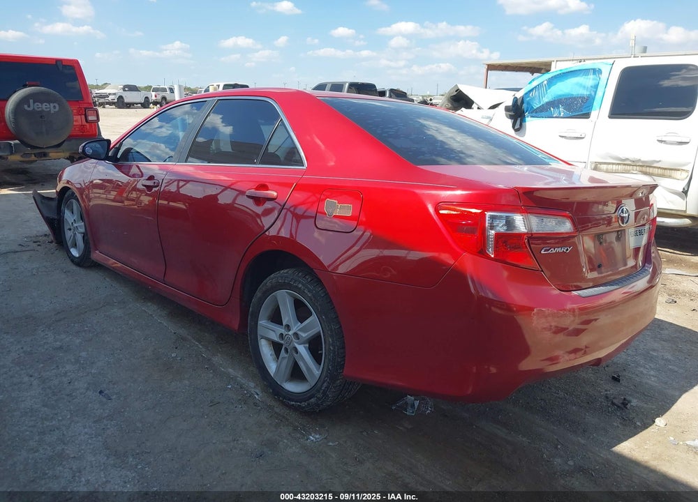2014 TOYOTA CAMRY SE VIN: 4T1BF1FK5EU741035