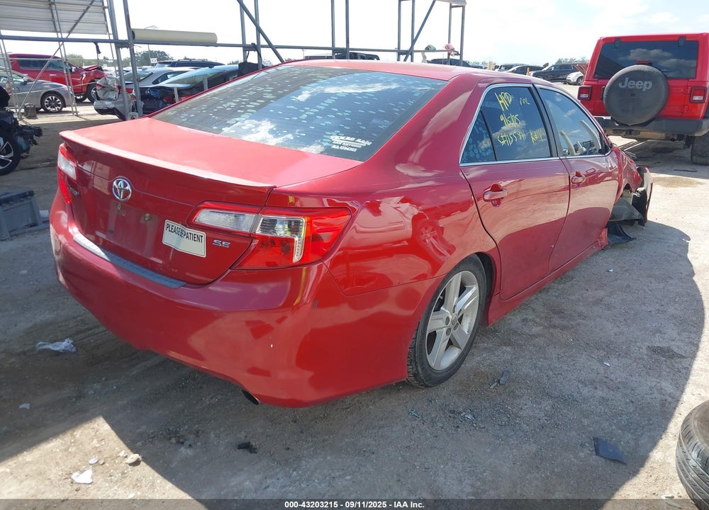 2014 TOYOTA CAMRY SE VIN: 4T1BF1FK5EU741035