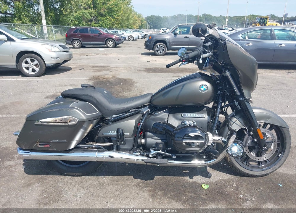 2023 BMW R18 B VIN: WB10L330XP6G32404