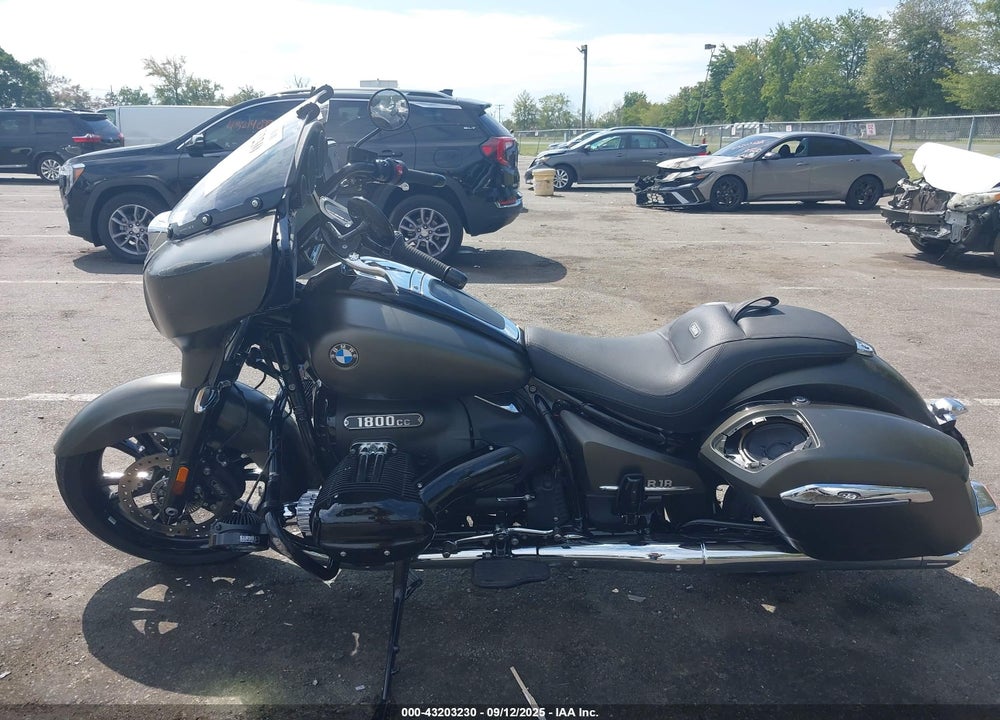 2023 BMW R18 B VIN: WB10L330XP6G32404