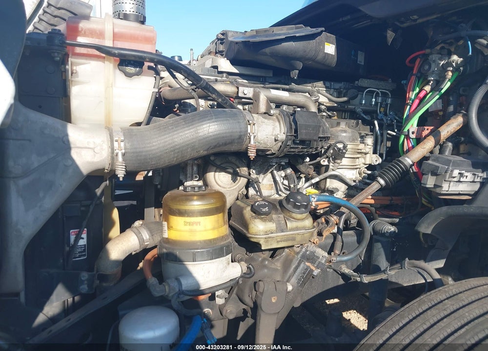 2017 FREIGHTLINER CASCADIA 125 VIN: 3AKJGLDR3HSJB2899