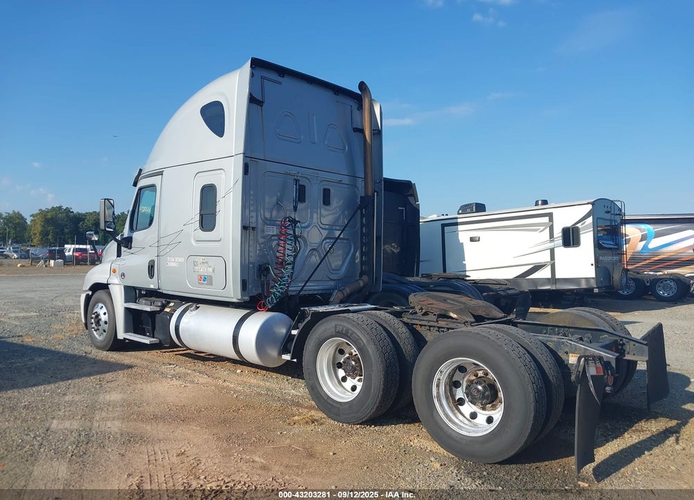 2017 FREIGHTLINER CASCADIA 125 VIN: 3AKJGLDR3HSJB2899