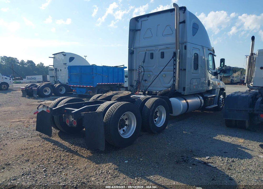 2017 FREIGHTLINER CASCADIA 125 VIN: 3AKJGLDR3HSJB2899