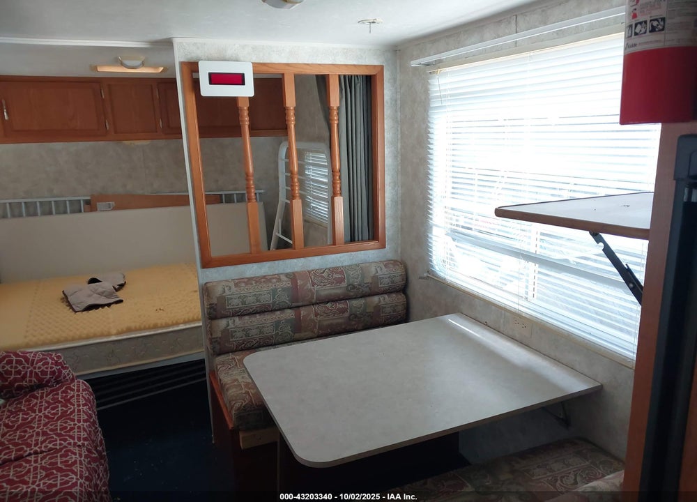 2005 COACHMEN TRAVEL TRAILER VIN: 1TC2B207X53063337