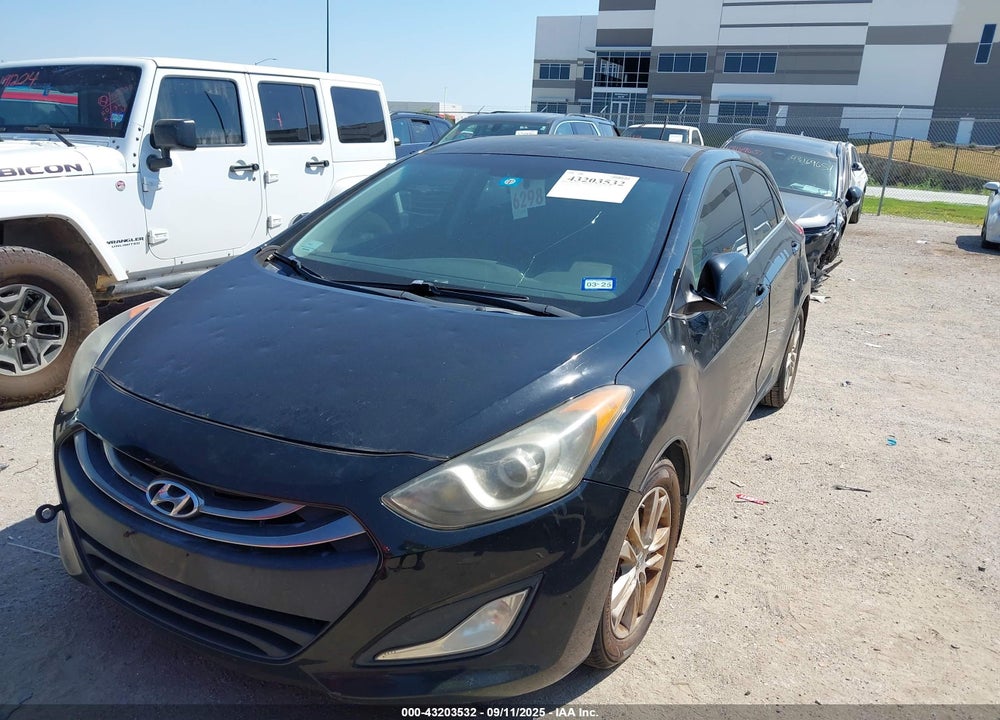 2014 HYUNDAI ELANTRA VIN: KMHD35LH5EU196648