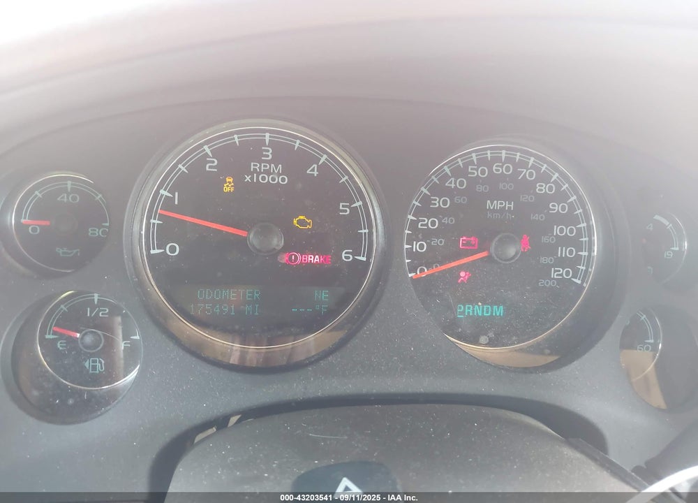 2013 CHEVROLET SUBURBAN 1500 VIN: 1GNSKJE71DR189345