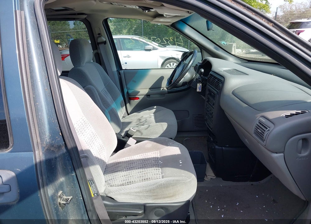 2004 CHEVROLET VENTURE LT VIN: 1GNDX13EX4D107508