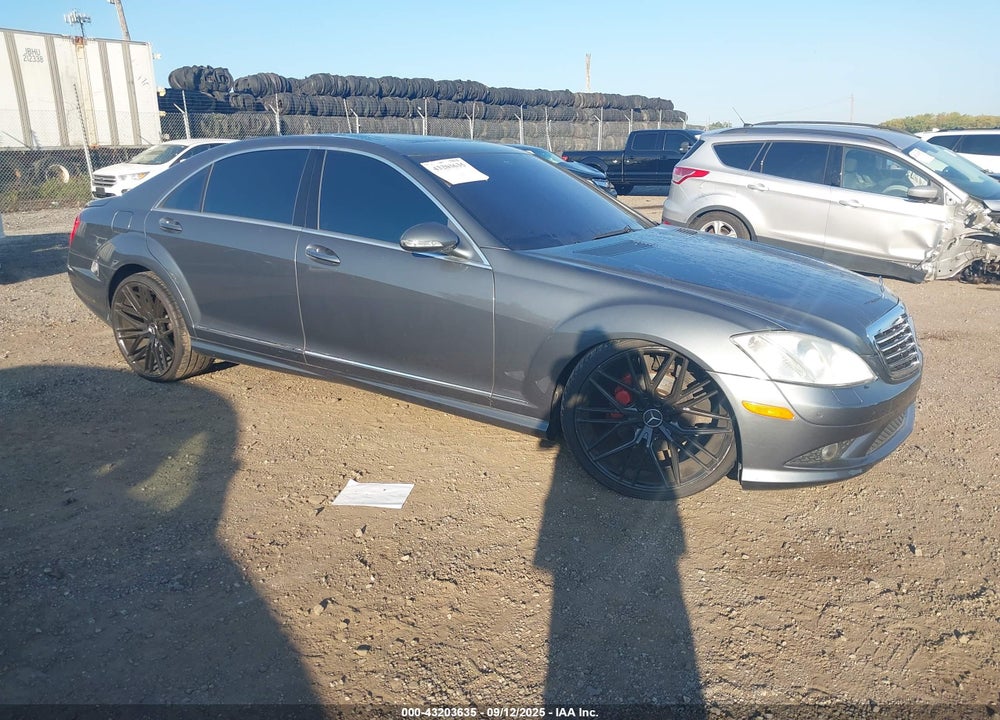 2007 MERCEDES-BENZ S 550 VIN: WDDNG71X27A103324