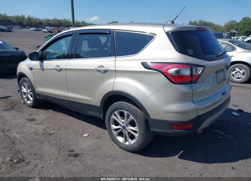 2017 FORD ESCAPE VIN: 1FMCU9GD5HUC42104