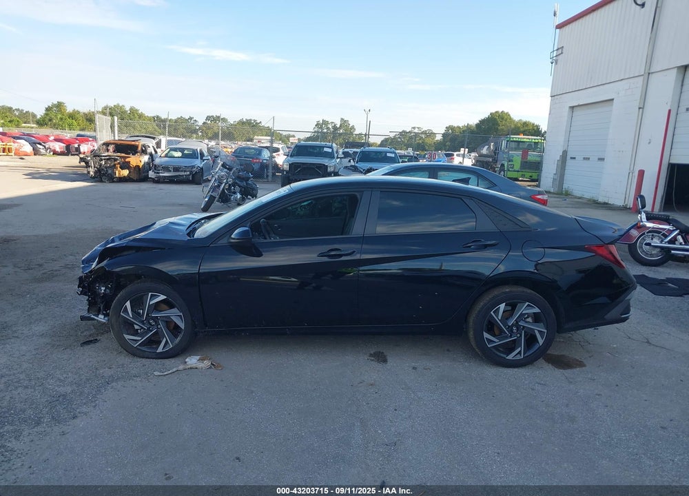 2025 HYUNDAI ELANTRA VIN: KMHLM4DG3SU008911