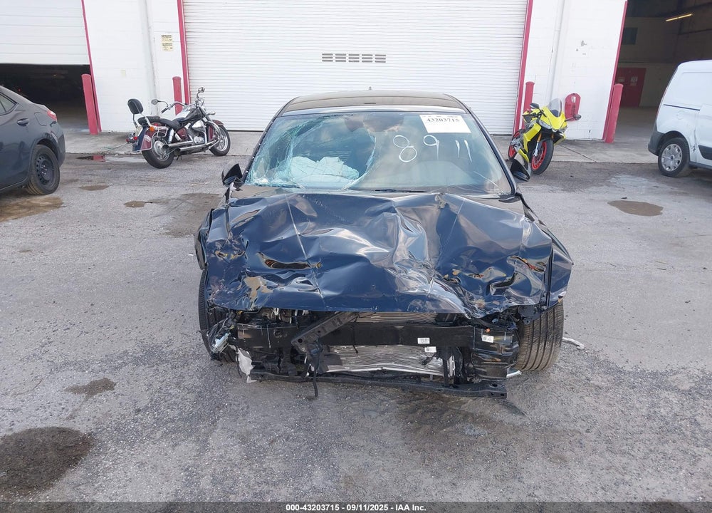 2025 HYUNDAI ELANTRA VIN: KMHLM4DG3SU008911
