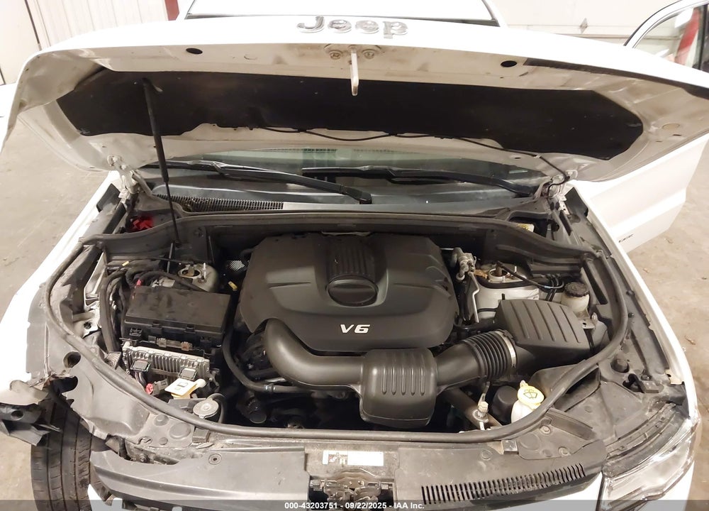 2015 JEEP GRAND CHEROKEE OVERLAND VIN: 1C4RJFCG0FC639020