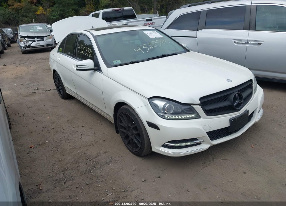 2013 MERCEDES-BENZ C 300 LUXURY 4MATIC VIN: WDDGF8AB7DG131716
