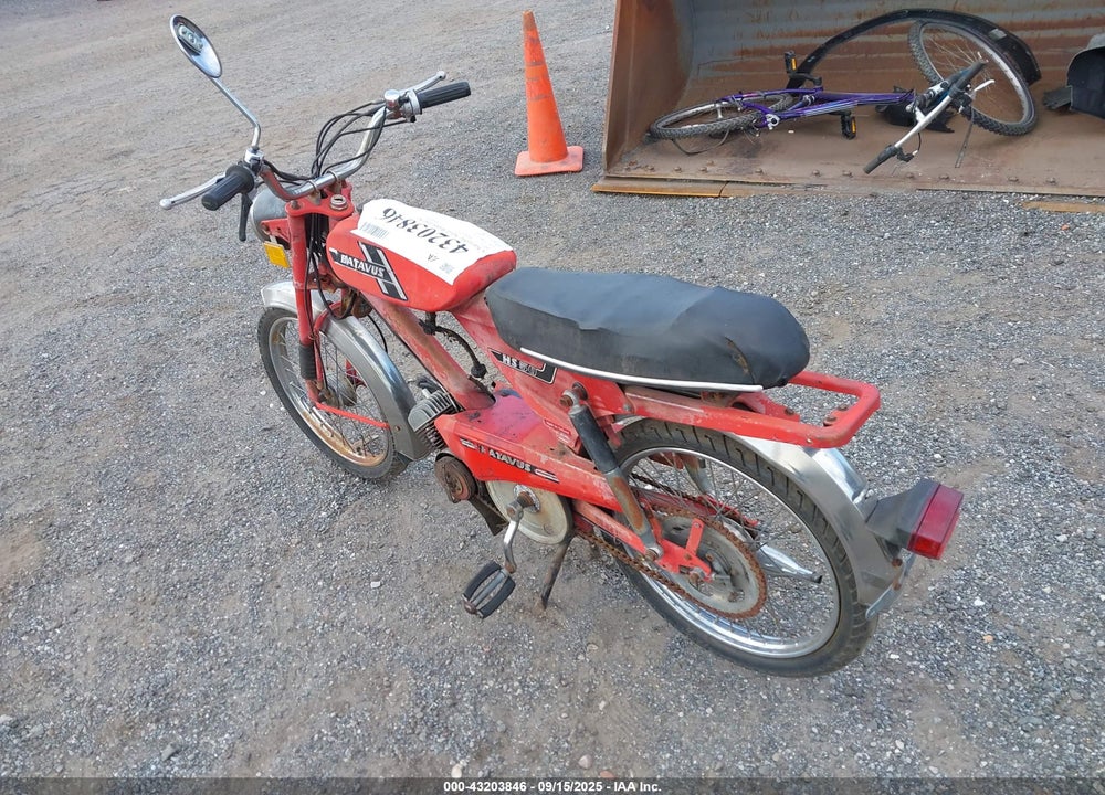 1977 MP 250A VIN: 747880